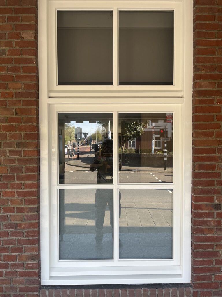 Kozijn buiten wit