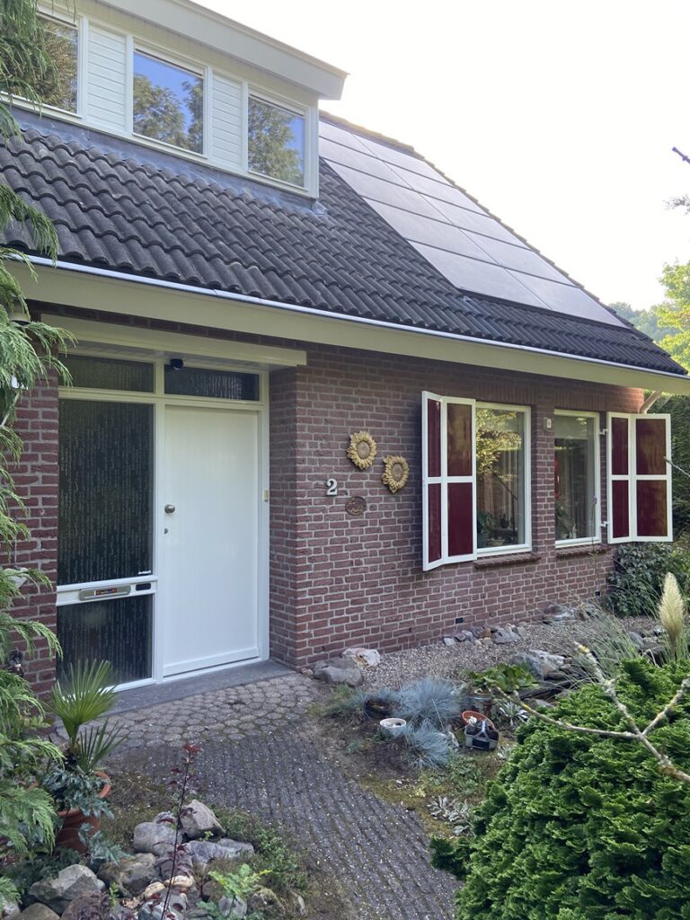 Vrijstaande woning zijaanzicht